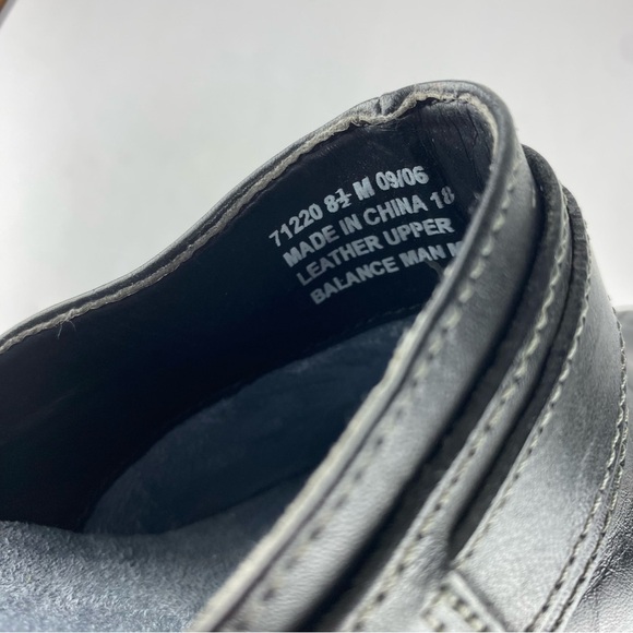 Clarks Womens 8.5 Black Leather Heeled Mules Slip On Clogs - Picture 6 of 6